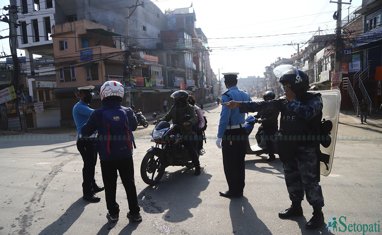 https://raracms.setopati.com/uploads/shares/2020/sujita/kathmandu/lockdown (1).jpg